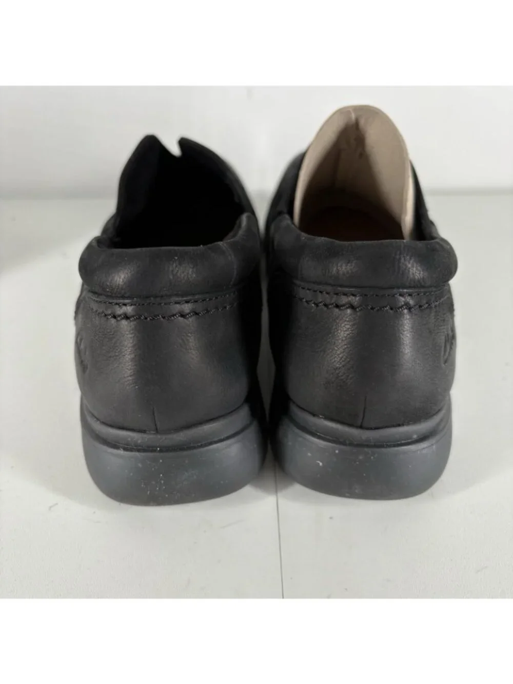 Clarks Artisan Women 10W Black Leather Comfort Slip On Certina Rose Loafers